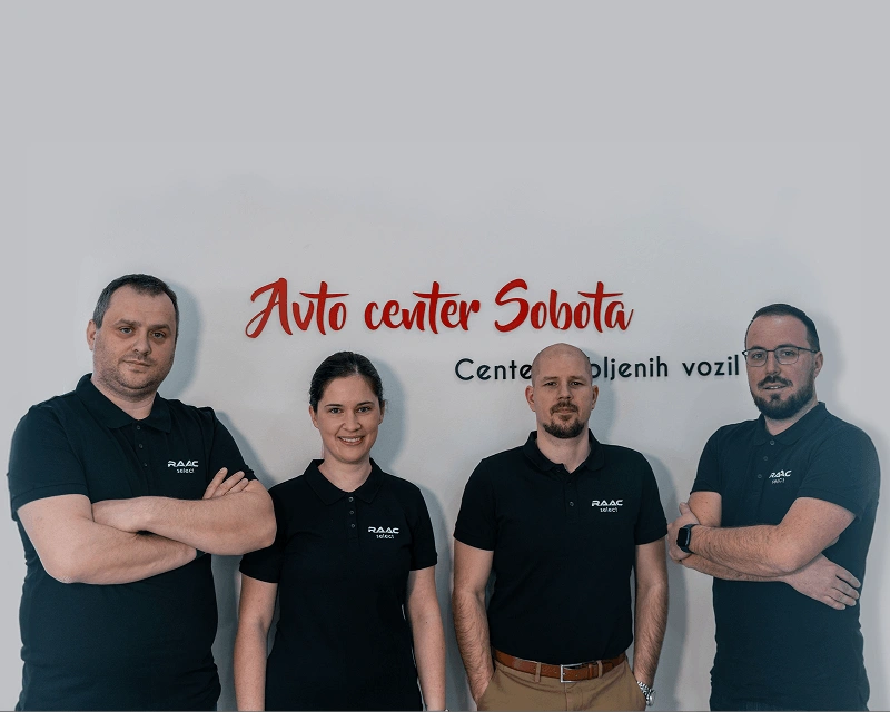 RAAC avtomobili-Otvoritev grafika-O nas Slika pri pasici za o podjetju